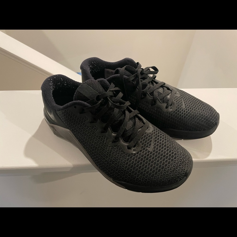 Nike Metcon 5 mens 7 womens 8.5